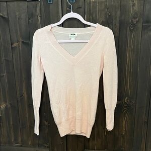 Women's Pink V-Neck Sweater cashmere light pink j crew italian